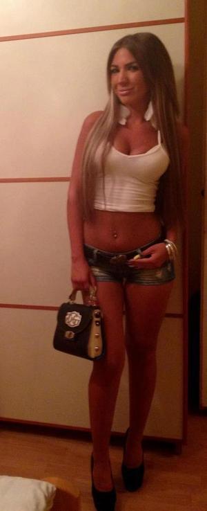 Meet local singles like Stephanie from Massachusetts who want to fuck tonight